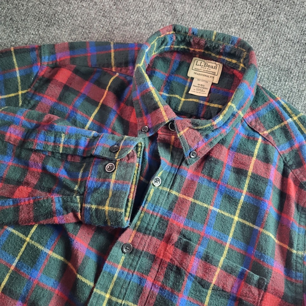 LL Bean Traditional Fit Flannel Shirt Men's M REG Plaid Button Down Long Sleeve‎